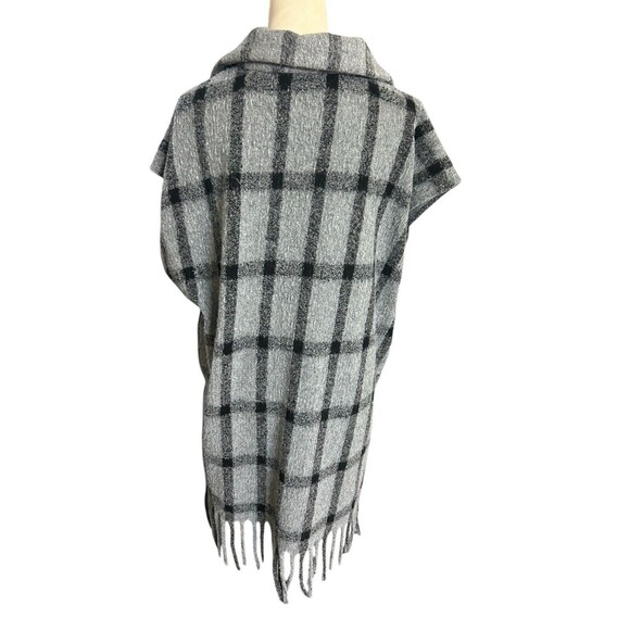 Zara Womens Wool Blend Gray Plaid Oversized Poncho Fringe Pocket Sweater Sz S - Picture 7 of 11
